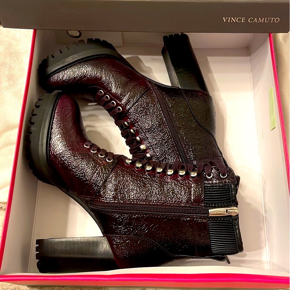 Brand new Vince Camuto boots size 6
